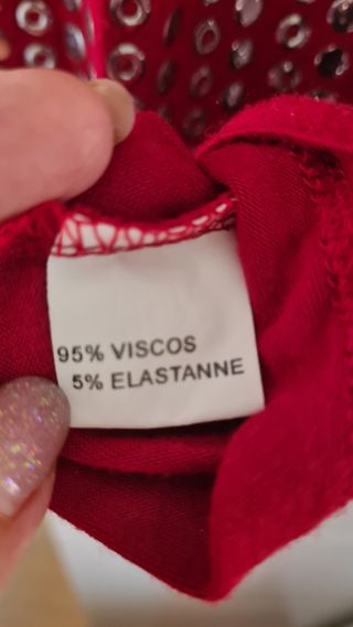 Camiseta sin mangas roja con tachuelas Talla XL