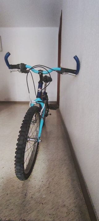 Bicicleta BH California con regalo