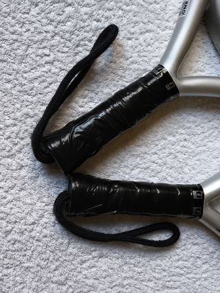 2 PALAS DE PÁDEL + BOTE 3 PELOTAS PARA JUGAR