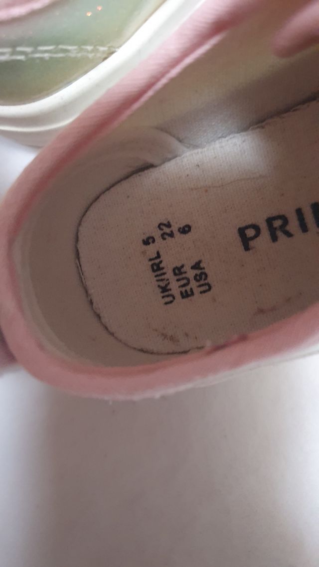 Zapatillas colores arcoíris T22