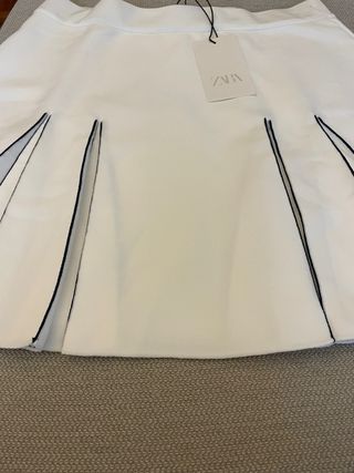 Falda Zara tablas con ribetes