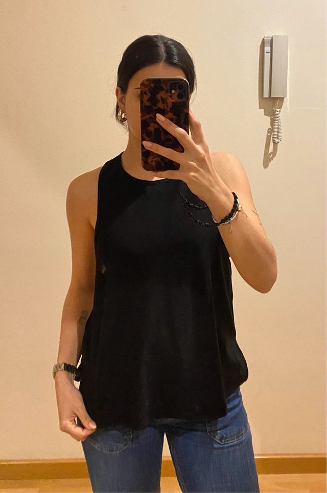 Camiseta deportiva negra