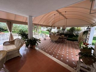 Chalet en venta en Zona Urbanizaciones en Alzira