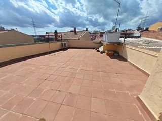 Casa en venta en Les Arenes - La Grípia  Can Montllor en Terrassa