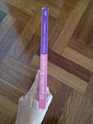 Isadora Moon - El gran libro de magia de Isador...