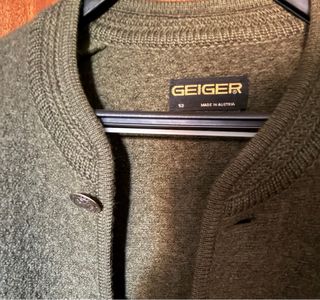 Abrigo austriaco Geiger verde oliva