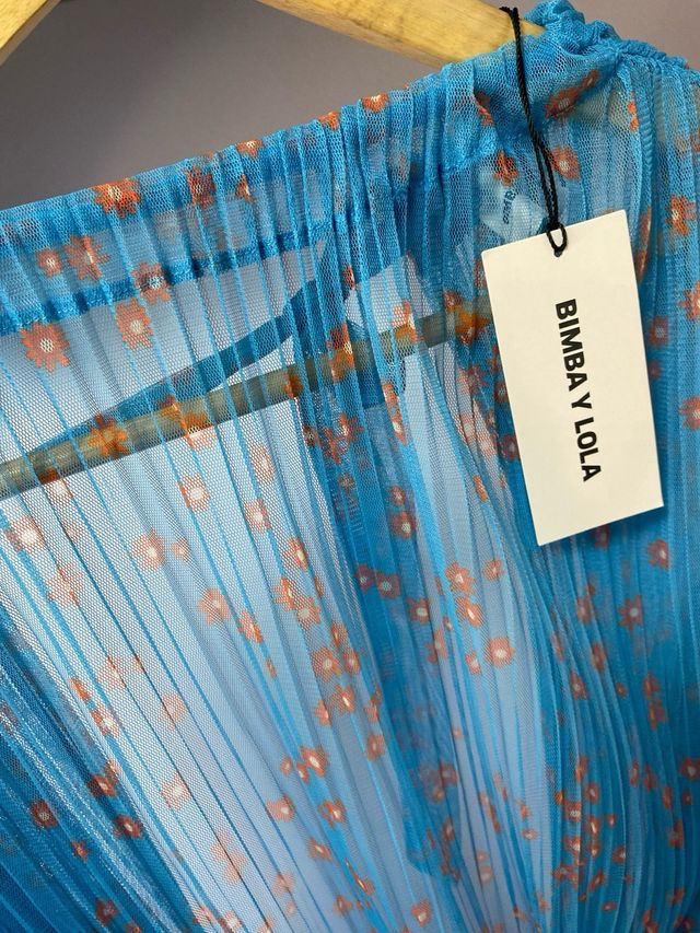 Blusa Bimba y Lola azul floral plisada