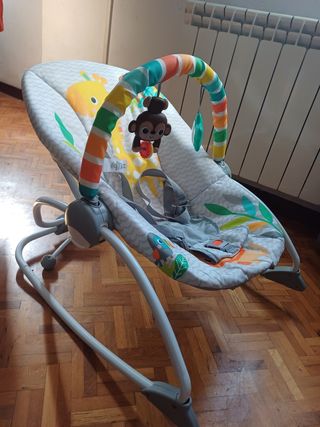 Hamaca Mecedora Bebé con Juguetes
