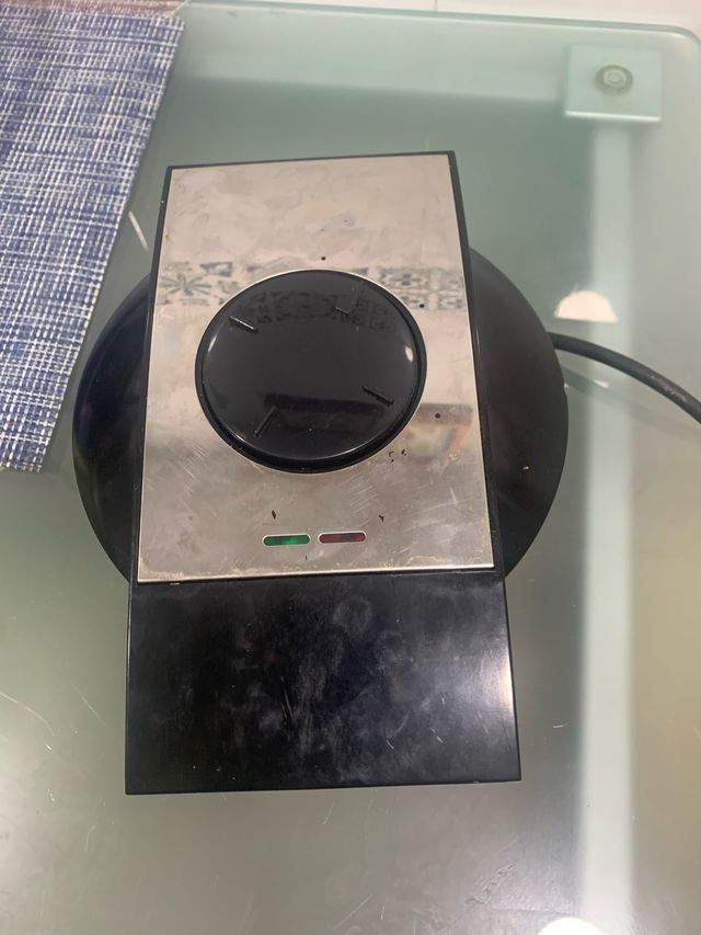 Crepera. Máquina para hacer crepes