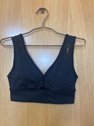 Top deportivo negro Stradivarius