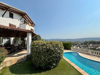 Chalet en venta en Sant Esteve Sesrovires