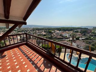 Chalet en venta en Sant Esteve Sesrovires