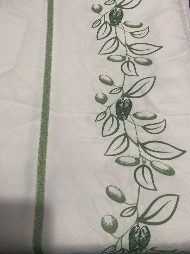 Mantel antimanchas verde y blanco 240x150