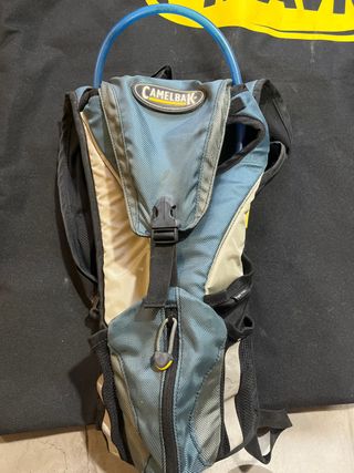 Mochila Camelbak Beige y Azul