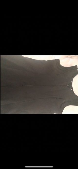 Vestido negro con flecos