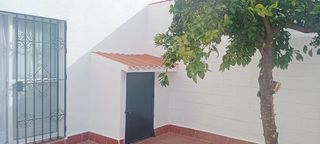 Casa adosada en alquiler en Gines