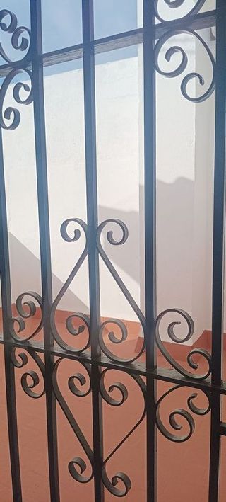 Casa adosada en alquiler en Gines