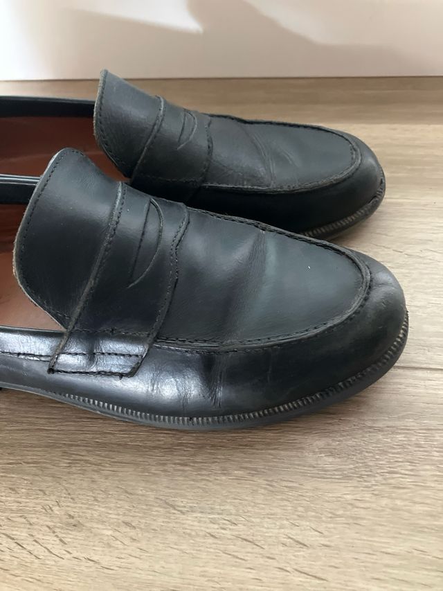 Zapatos escolares azul marino talla 40.