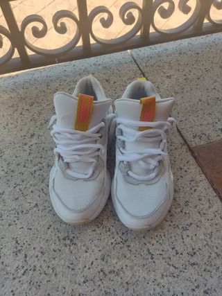 Zapatillas Puma T37 Blancas