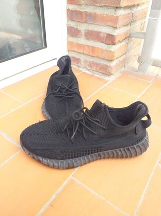 Zapatillas Adidas Yeezy Negras