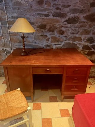 Mesa de despacho antigua restaurada