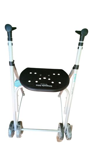 Andador con asiento y ruedas