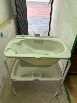 Cambiador Jané con bañera.