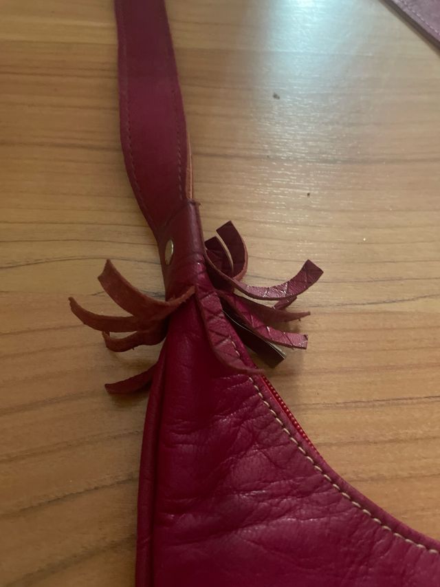 Bolso de cuero estilo corinto