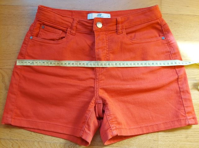 Pantalón corto JDY naranja talla M