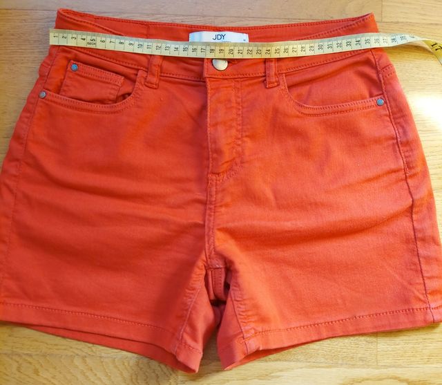 Pantalón corto JDY naranja talla M