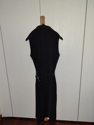 Abito longuette con spacco laterale