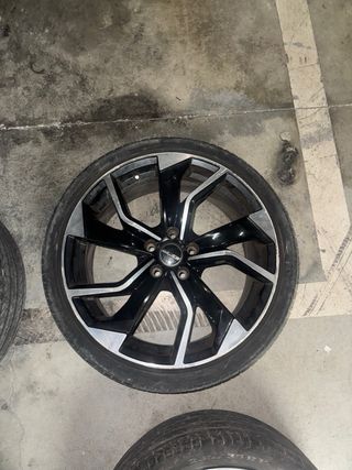 Llantas 19” + neumáticos – Chollo, 90% de uso