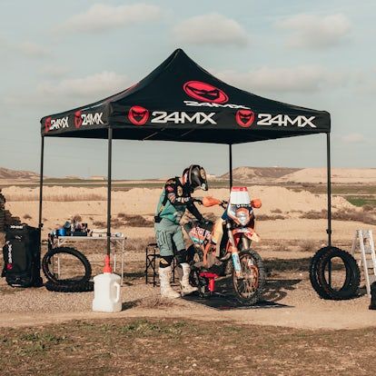 Carpa 24MX Negra y Roja
Sin estrenar, en la caja.