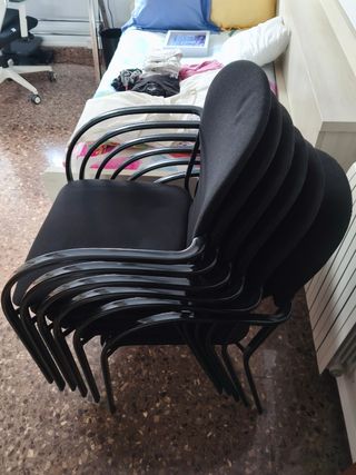 Sillas de despacho negras
