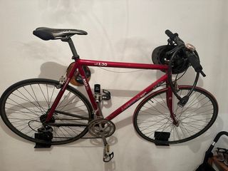 Bicicleta de carretera roja L30