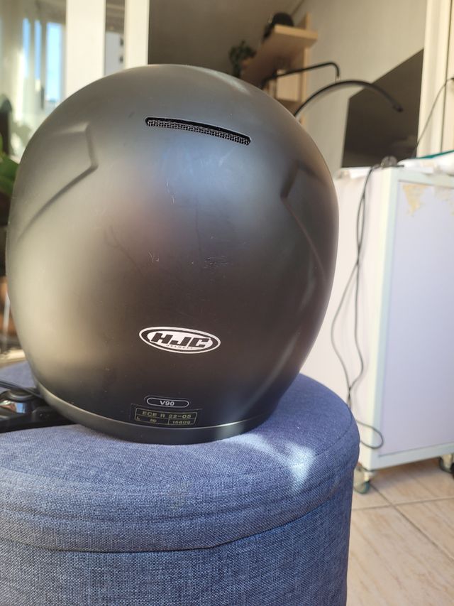 Casco de moto negro , una pena pero no es mi talla