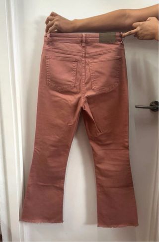 Pantalones Brownie rosas acampanados