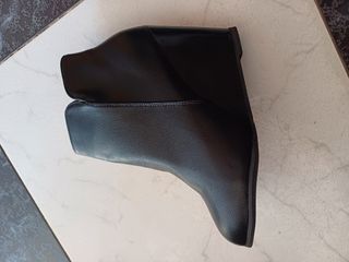 Botines negros con cuña talla 41
