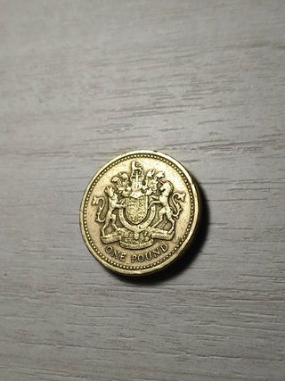 Rara moneta di One Pound 1 con errore di stampa