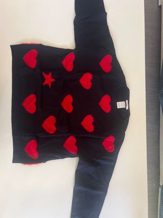 Jersey Zara Negro Corazones Rojos.  niños 10-12 a