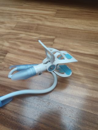 Brazo flexible para cuna en perfecto estado