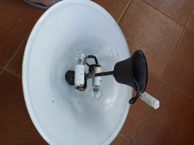 Lámpara de techo beige de cristal