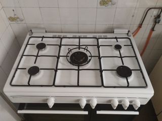 Cocina de gas 5 fuegos con horno
