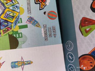 Juego de construcción magnético