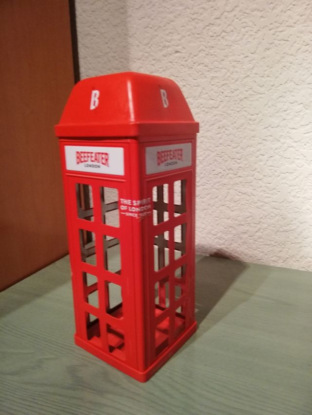 Cabina telefónica roja Beefeater London