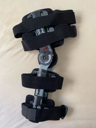 Rodillera articulada DonJoy