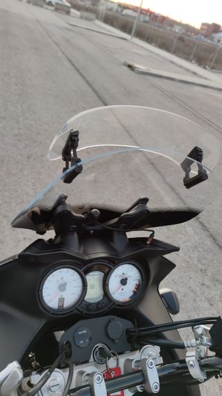 Suzuki V-Strom DL650 2011