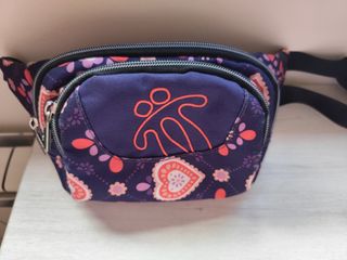 Riñonera Totto con estampado floral