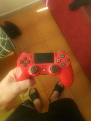 2 Mandos PS4 (PlayStation 4) Rojo y negro 
