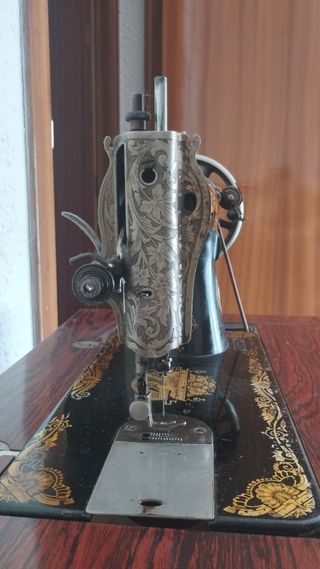 Máquina de coser Singer antigua